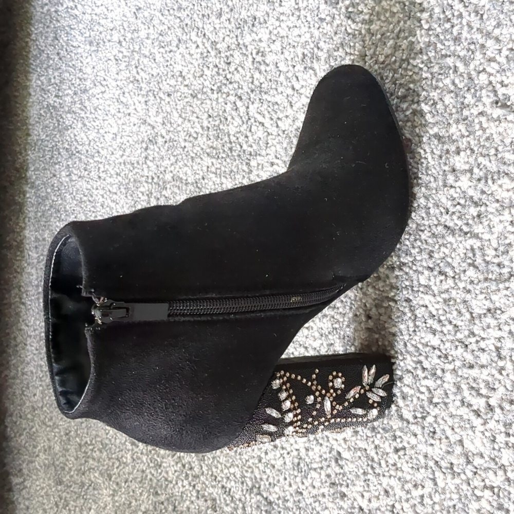 Brand new black booties - Picture 5 of 7